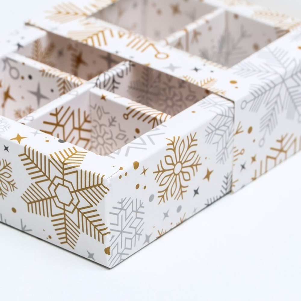 Коробка под 6 конфет Снежинки, 13.5*9.5*3.5 см