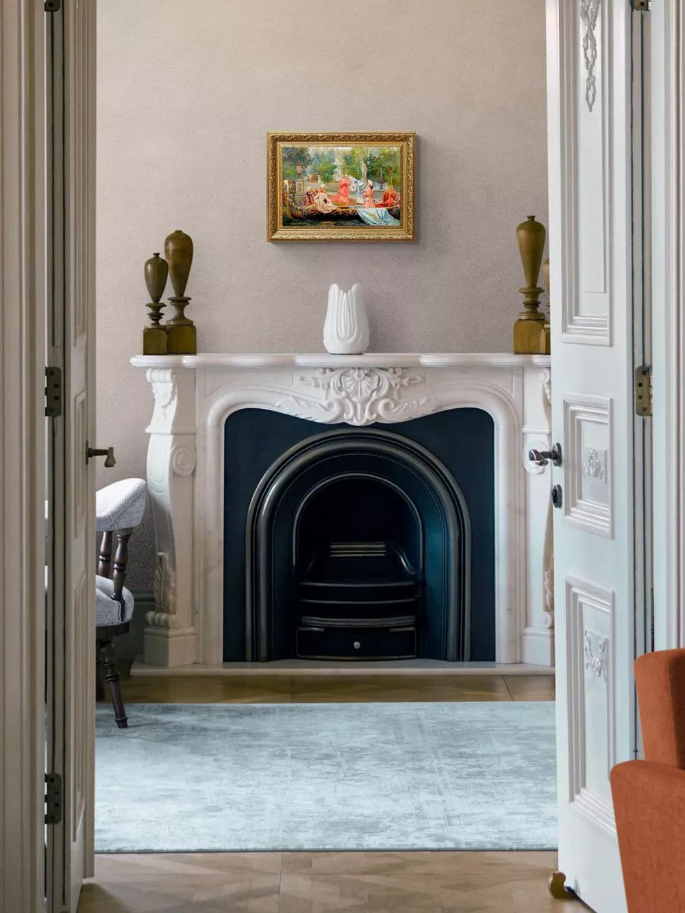 Картина на стену для интерьера на холсте "Золотой век" в классической раме 41*51 см