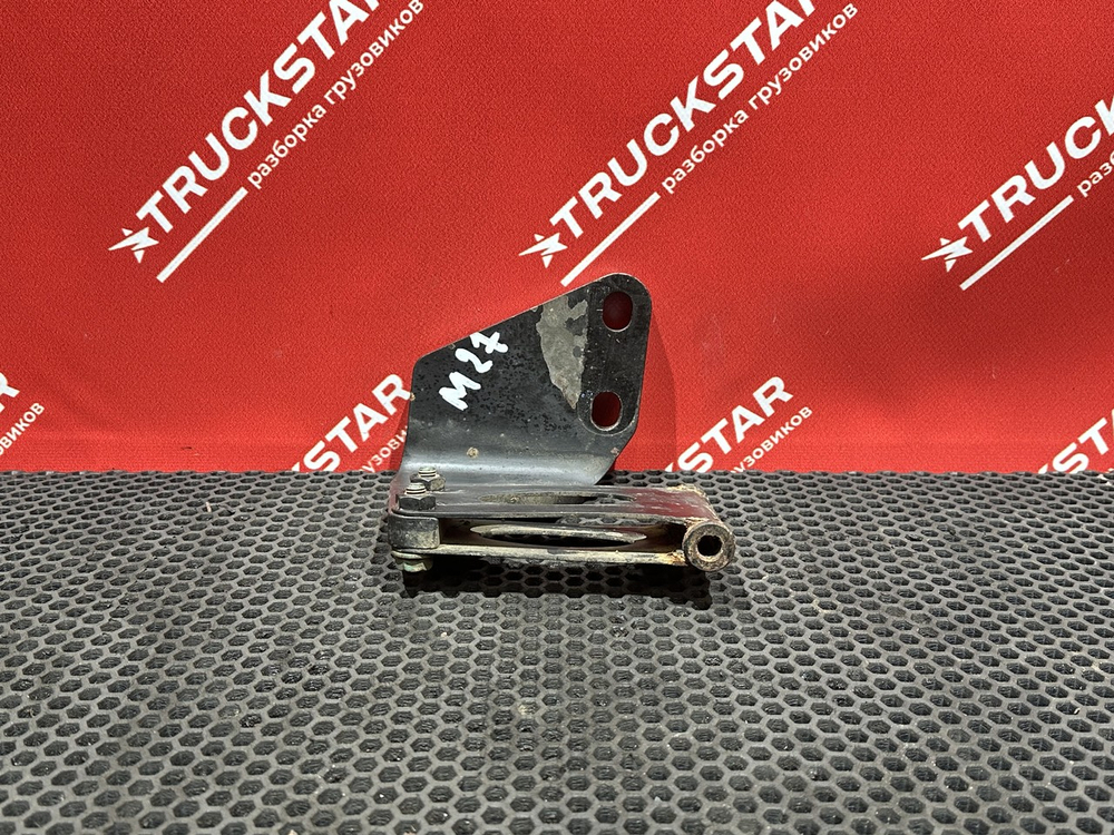 Кронштейн глушителя