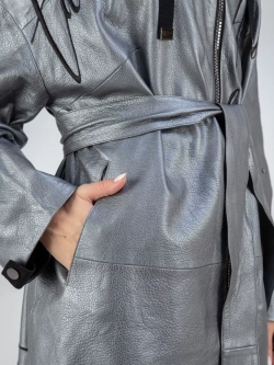 Кожаный плащ на осень с капюшоном