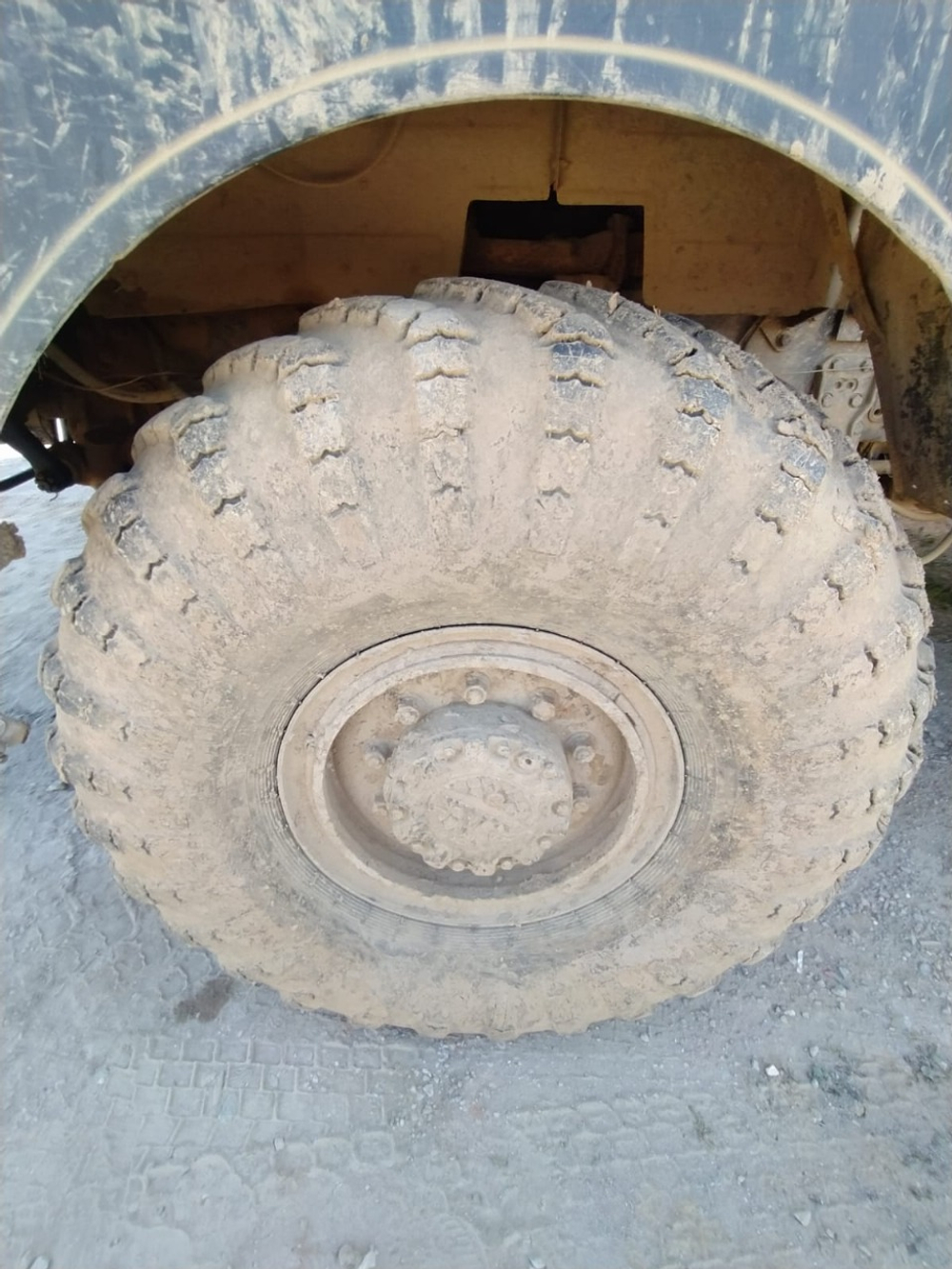 МАЗ 6517 6x6 Самосвал 6517X9-410-051 (Дизельный, 14,9 л, 418 л.с., МТ)