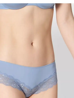 Трусы Triumph Lovely Micro Hipster акция