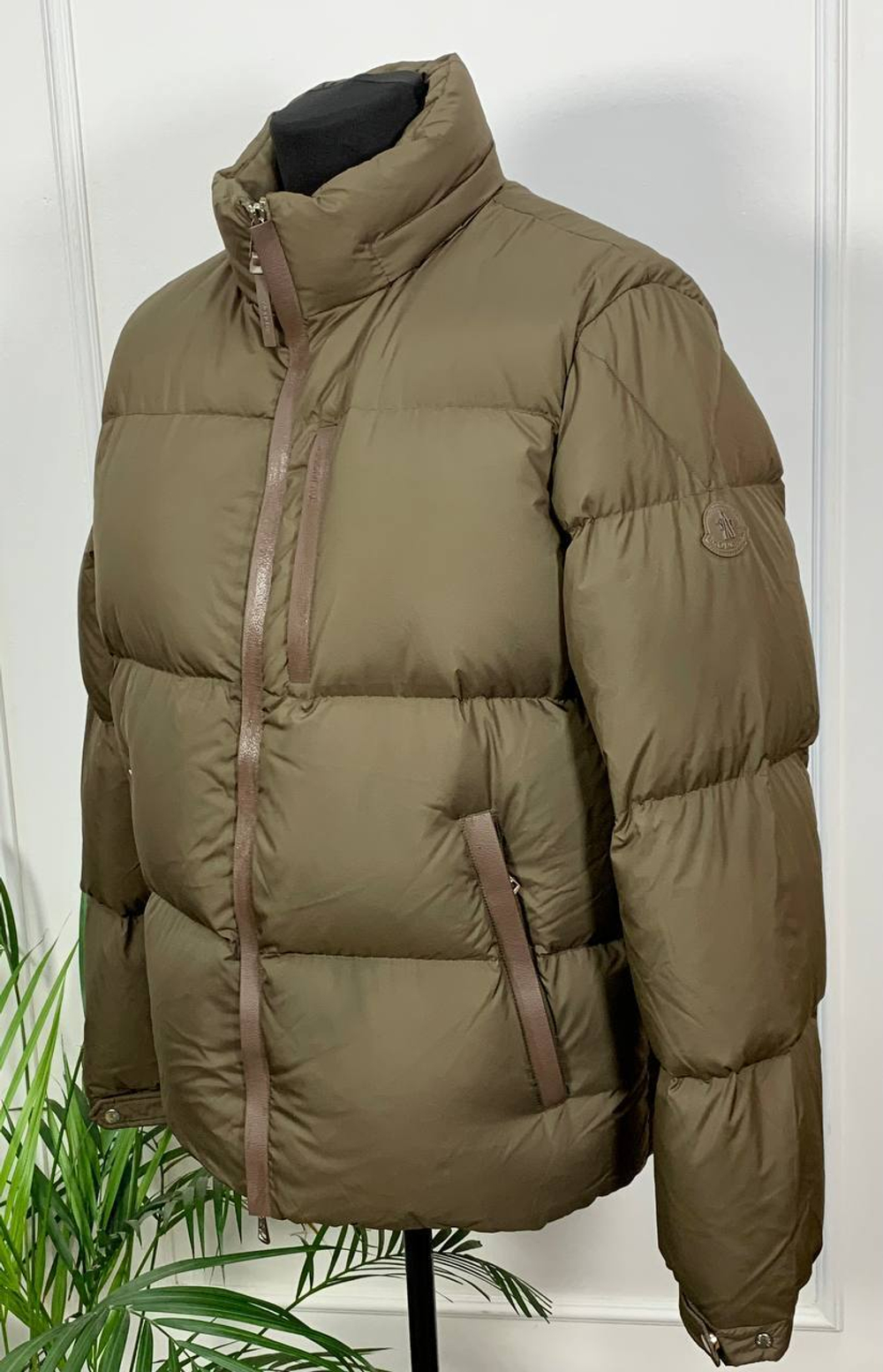 Пуховик Moncler