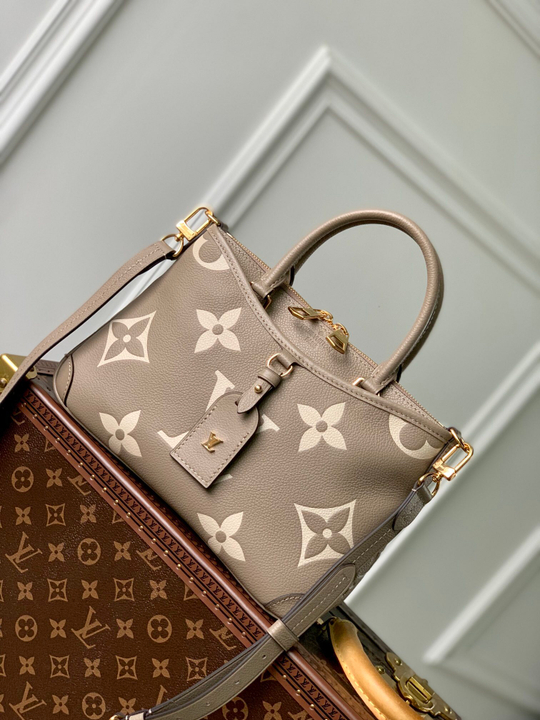 Louis Vuitton Trianon PM