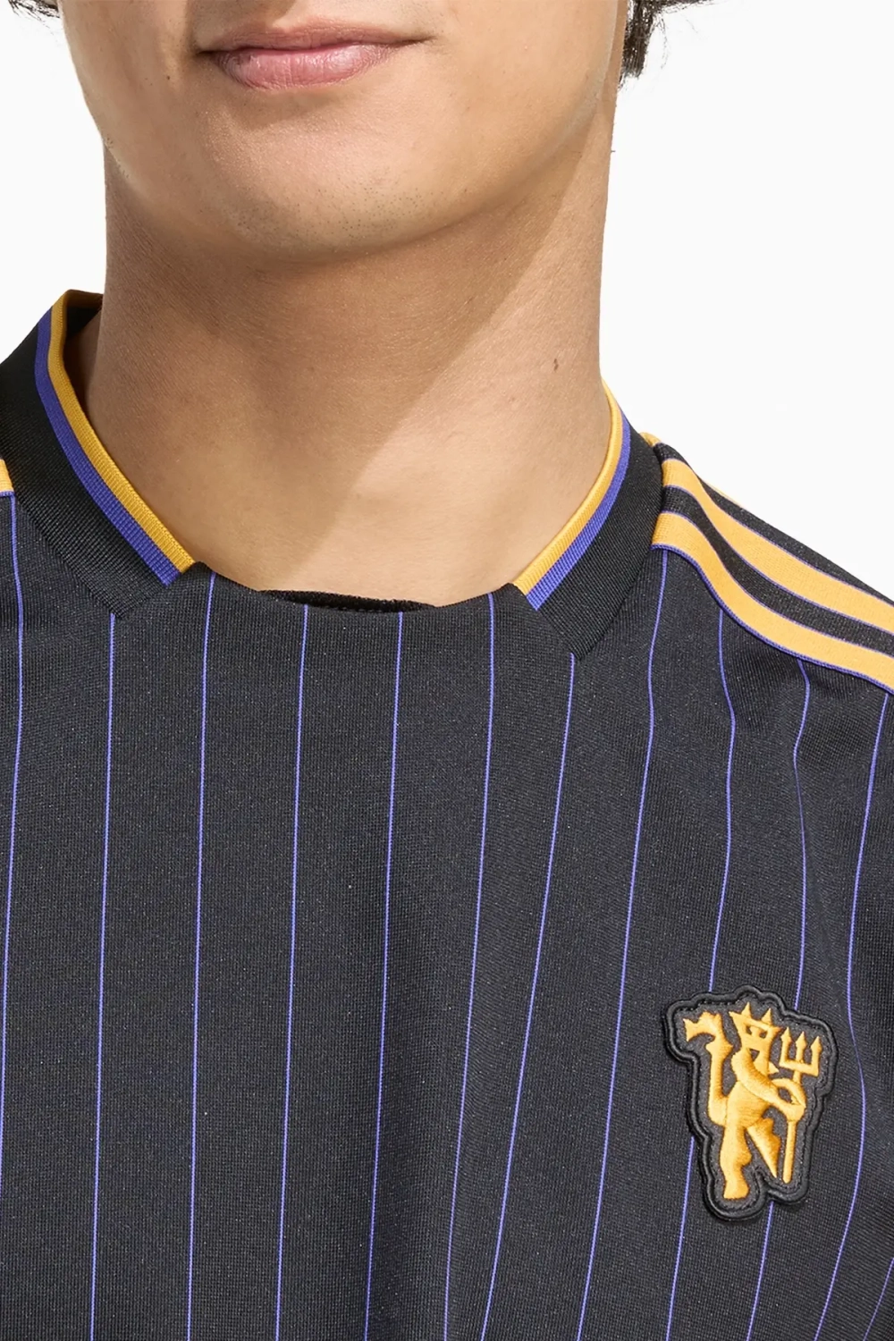 Футболка adidas Manchester United 25/26 Terrace Icons - черный