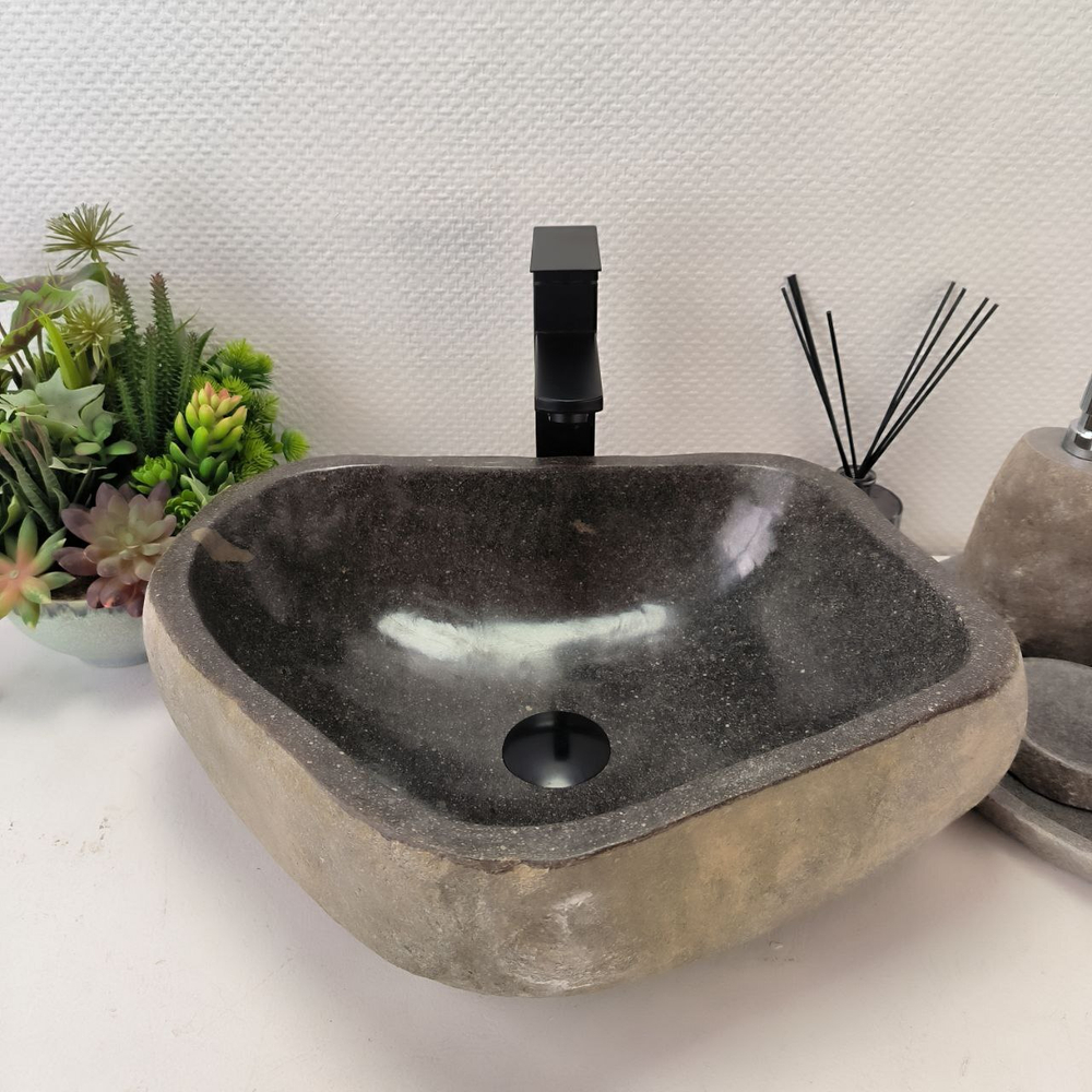 Раковина из речного камня RS-63428 (47*37*15) 0123