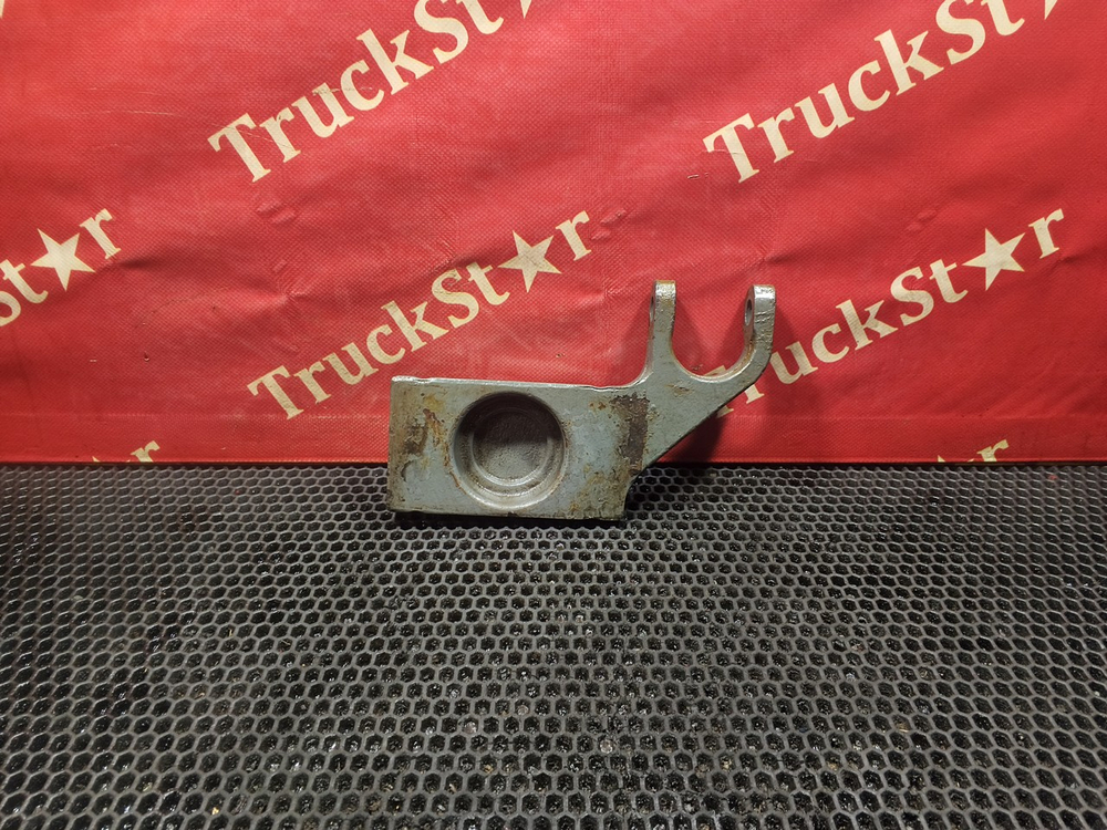 Кронштейн амортизатора переднего правого 2022г