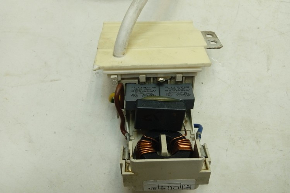 NWSB5851 кт148 Сетевой фильтр для стиральной машины Indesit NWSB5851 б/у