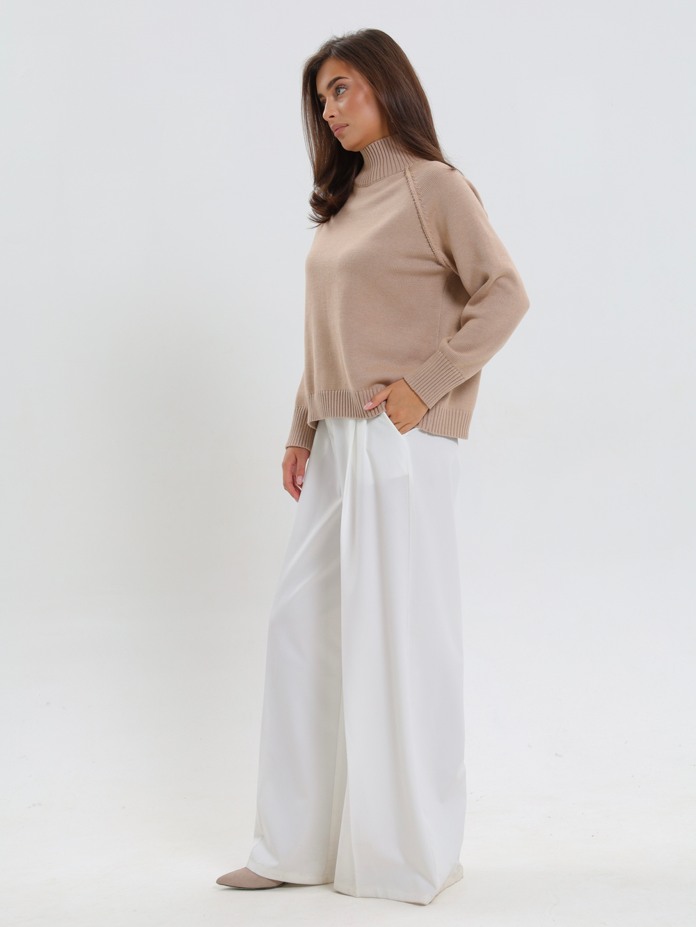 Вязаный свитер без разрезов