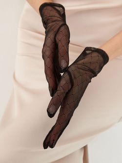 Перчатки в сетку