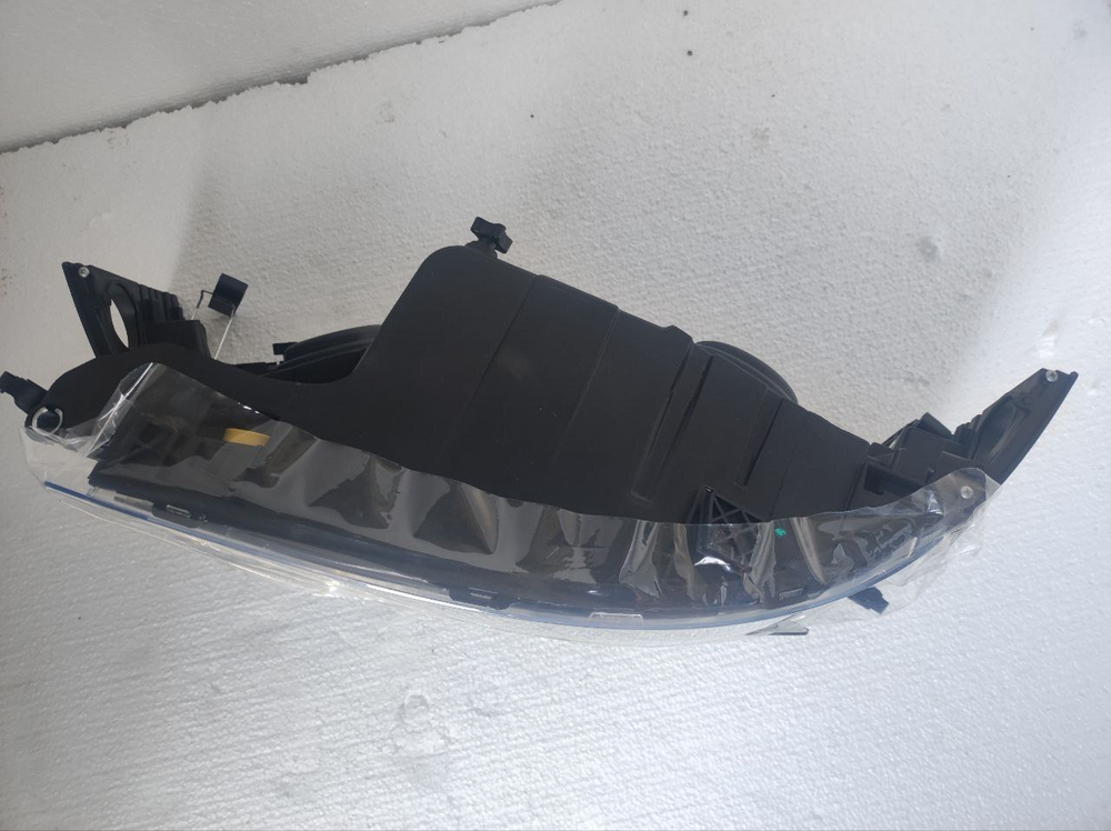 Фара противотуманная Volvo FH копмплект Двухсекционная led 24159483 / 84186279 / 22332595 / 24159481 / 84186281 / 22332594