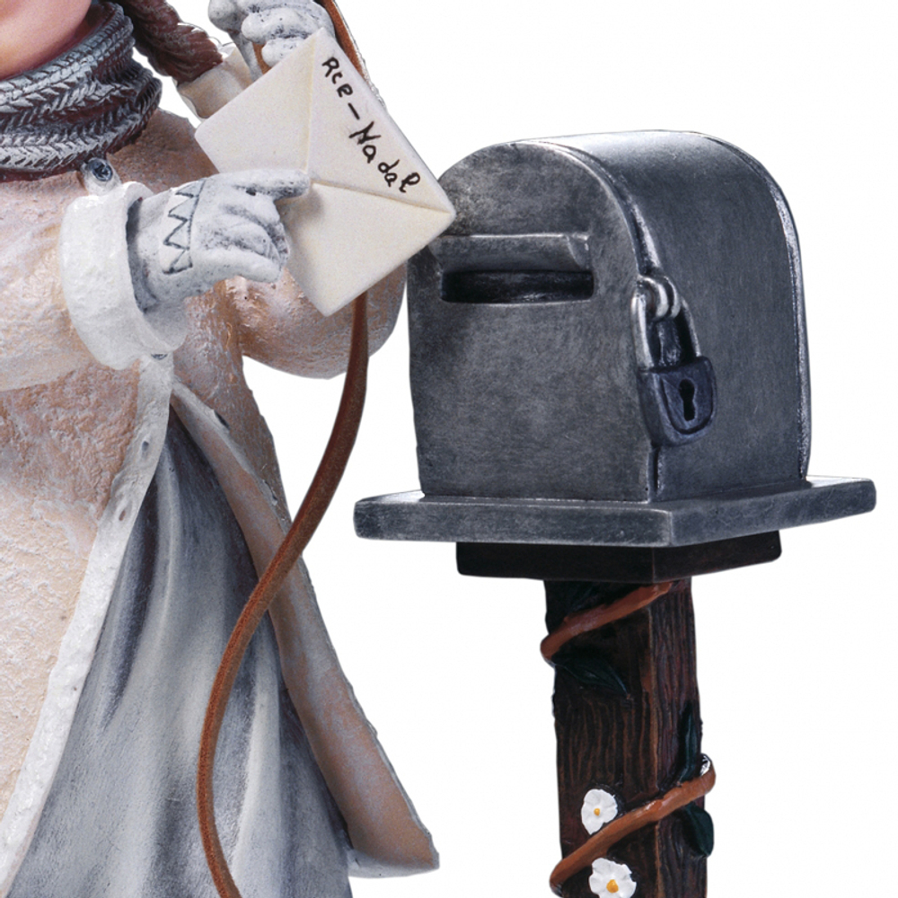 Статуэтка Я надеюсь, что это письмо скоро придет к Вам Nadal