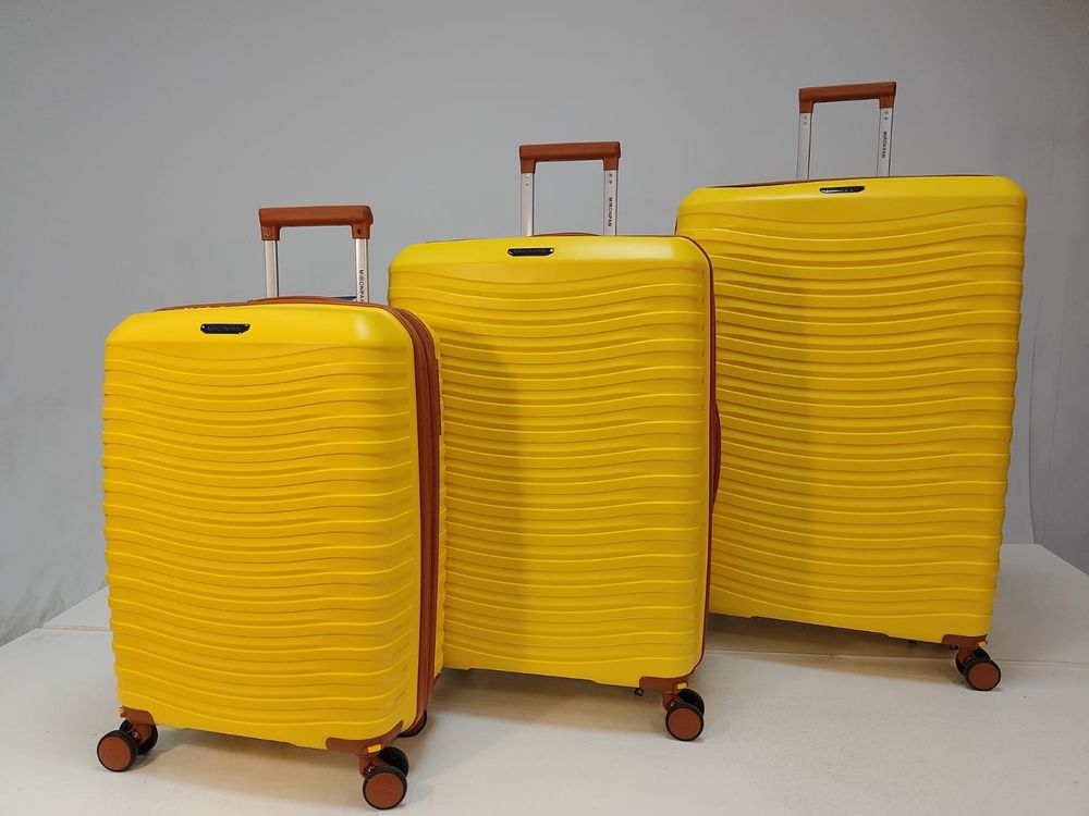 Средний чемодан Mironpan Model 84, Желтый, с расширителем, M+