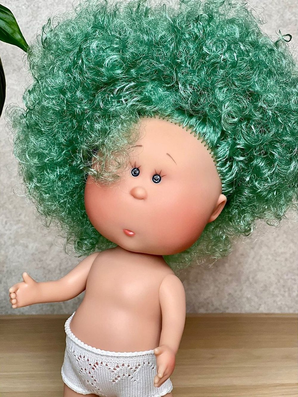 Кукла Nines виниловая 30см MIA без одежды (3000W29A2)