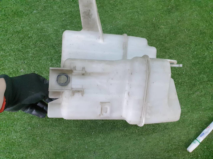 Бачок омывателя Toyota Camry xv70 (2017-н.в.)