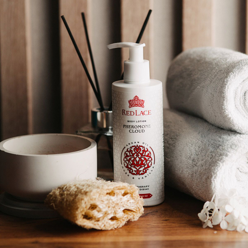 Лосьон для тела с феромонами Red Lace Pheromone Cloud - 250 мл.