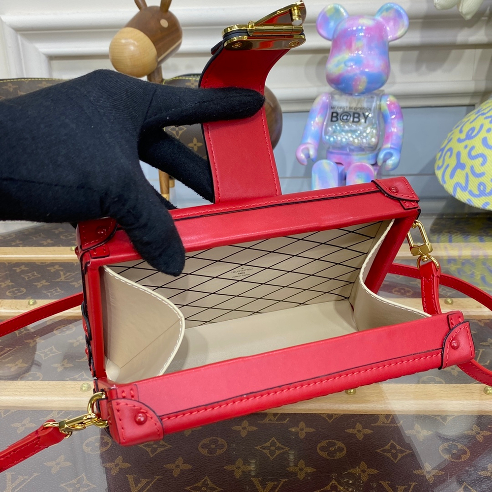 Louis Vuitton Petite Malle