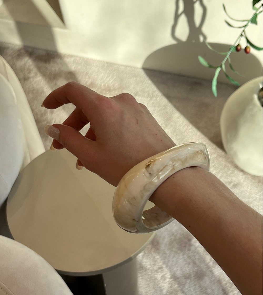 Акриловый браслет BREEZE