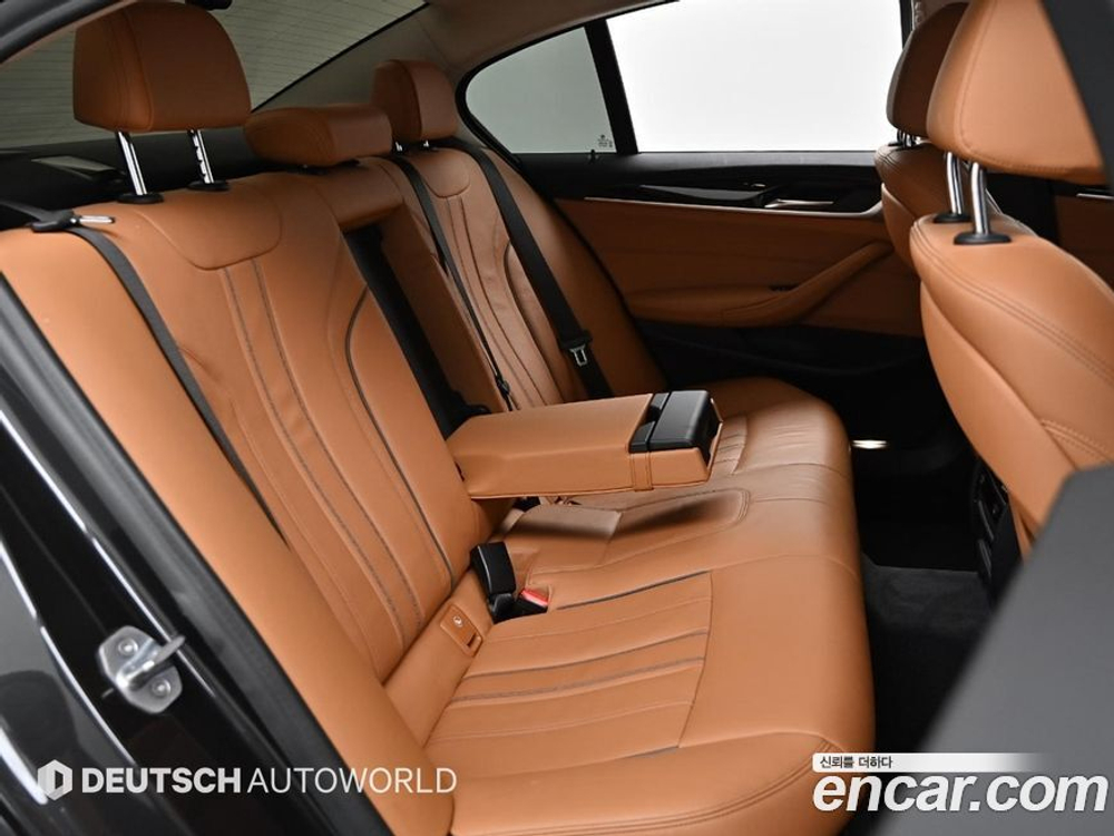 BMW 5 Series (G30) 520i Luxury (11.2019)