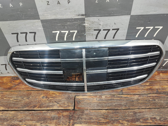 Решетка радиатора Mercedes S-Class (W223) 20-нв Б/У Оригинал A22388041009040