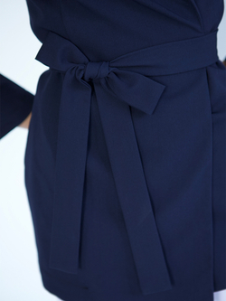 Женская медицинская форма Medici кимоно синее детали близко