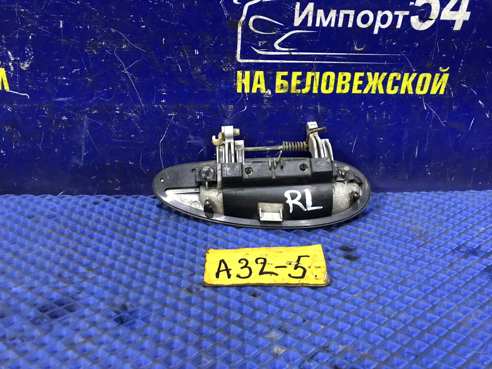 Ручка двери задней левой внешняя NISSAN CEFIRO 1997