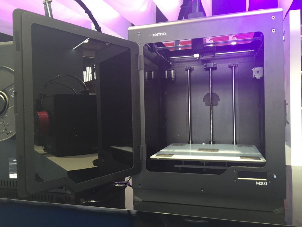 3D принтер Zortrax M300 Plus