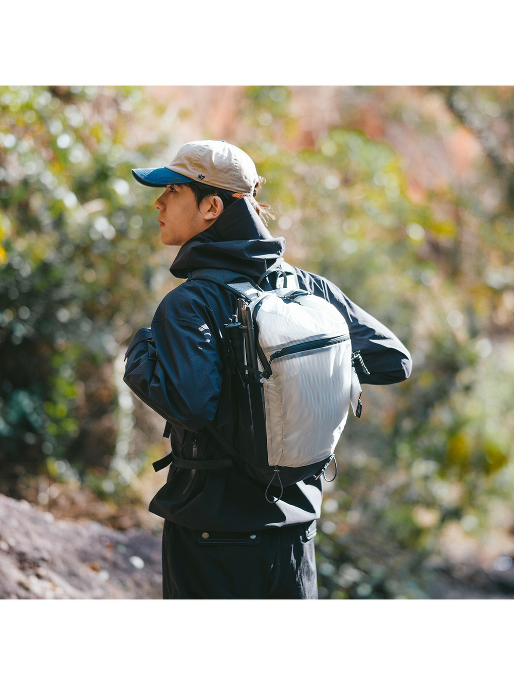 Рюкзак Naturehike CNK2300BB012 Hydrogen 15л белый с черным