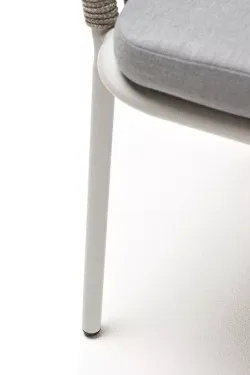 "Марсель" стул плетеный из роупа, каркас алюминий светло-серый (RAL7035) муар, роуп серый меланж круглый, ткань светло-серая