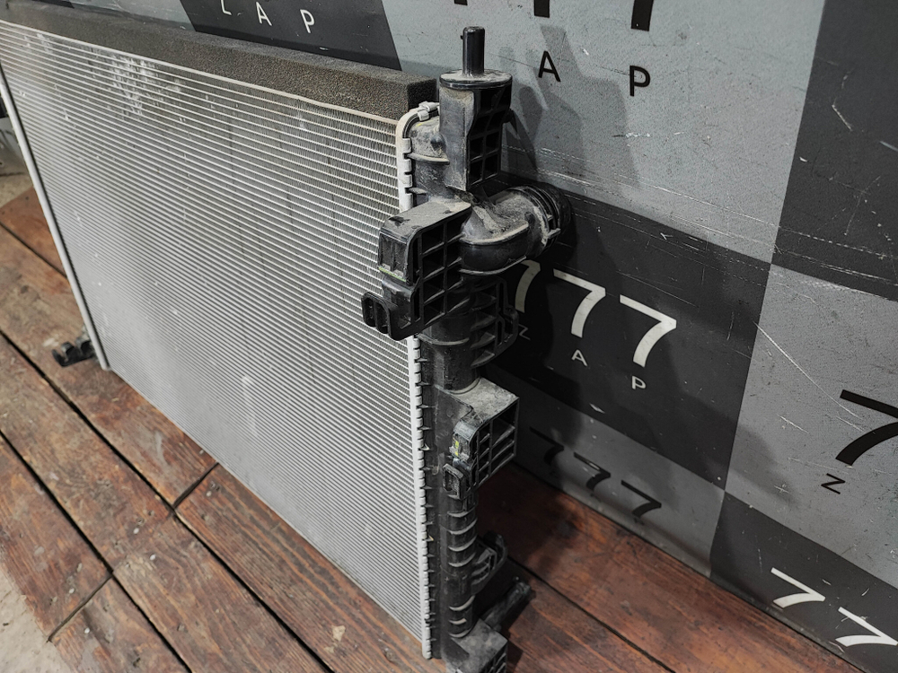 Радиатор двигателя основной Haval F7 2 24-нв Б/У Оригинал 1301170XGW01A