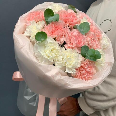 Букет "Зефир" (Эвкалипт, гвоздики)