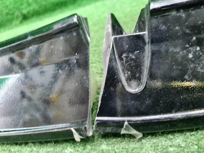 Юбка переднего бампера Lamborghini Urus (22-нв)