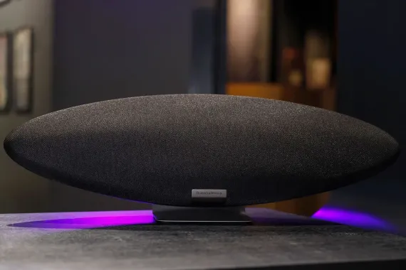 Bowers & Wilkins Zeppelin Midnight Grey