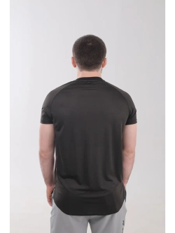 Спортивная футболка с перфорацией