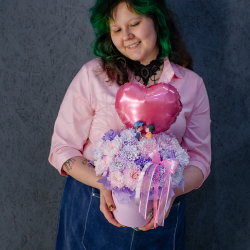 119. Классическая композиция в коробке с шариком-сердцем и фигурками