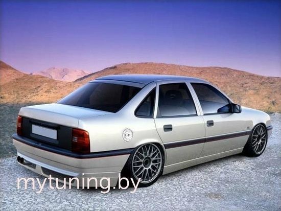 Накладка заднего бампера для Opel Vectra A