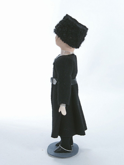 Кукла коллекционная в кавказском мужском костюме: черкеска, папаха