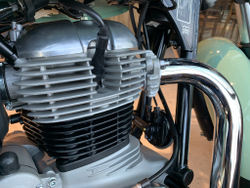 Royal Enfield Meteor 350 Aurora Green