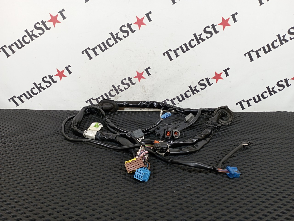 Проводка двери левой 2020г