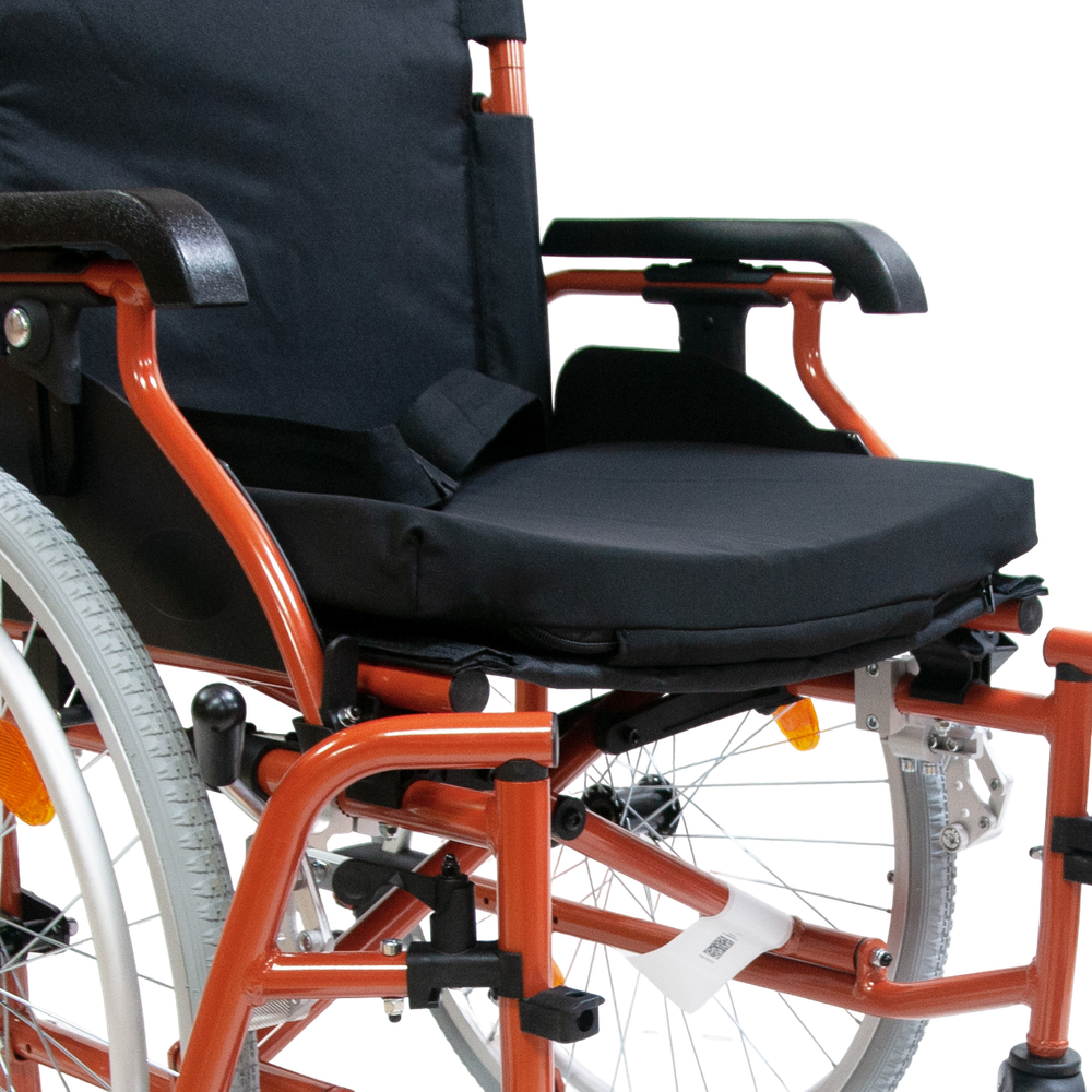 Мега-Оптим Mega-220 с пневматическими задними колесами (до 135 кг), Кресло-коляска с ручным приводом для лиц с большим весом прогулочная (для инвалидов и детей-инвалидов), код ФСС 07-02-08