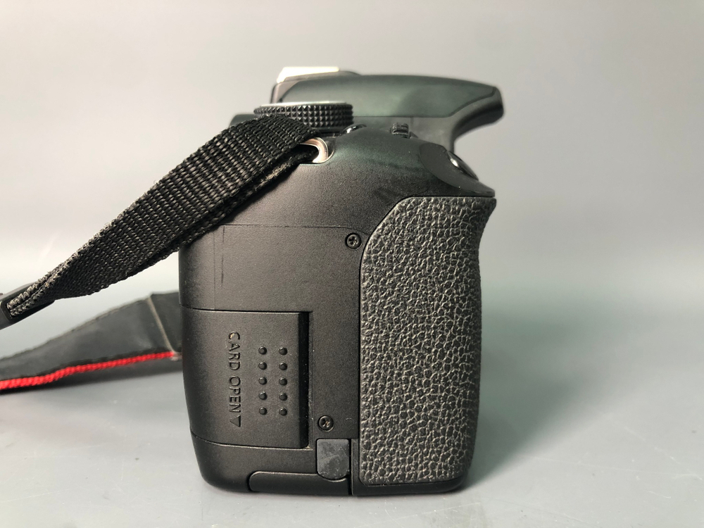 Canon 500D kit 18-55 mm 3.5-5.6, 23800 кадров пробега