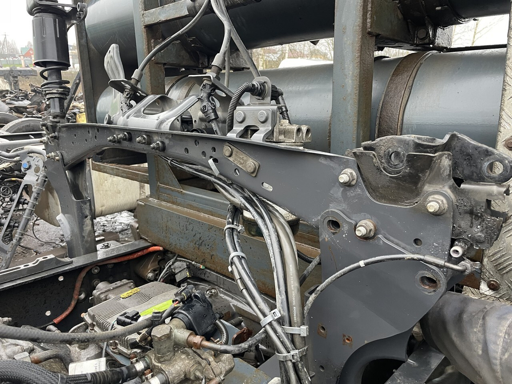 Кронштейн замков кабины 2020г