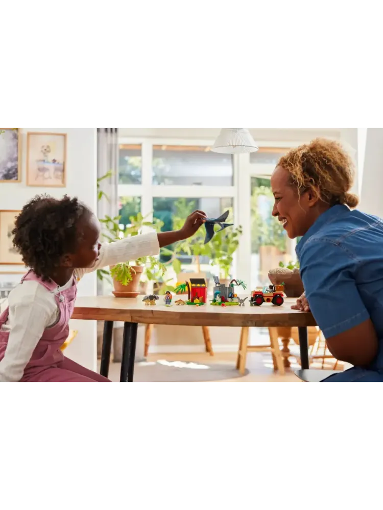 Конструктор Jurassic World 76963 Центр спасения динозавров