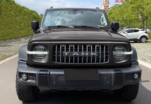 Решётка радиатора Defender GT черная Tank 300