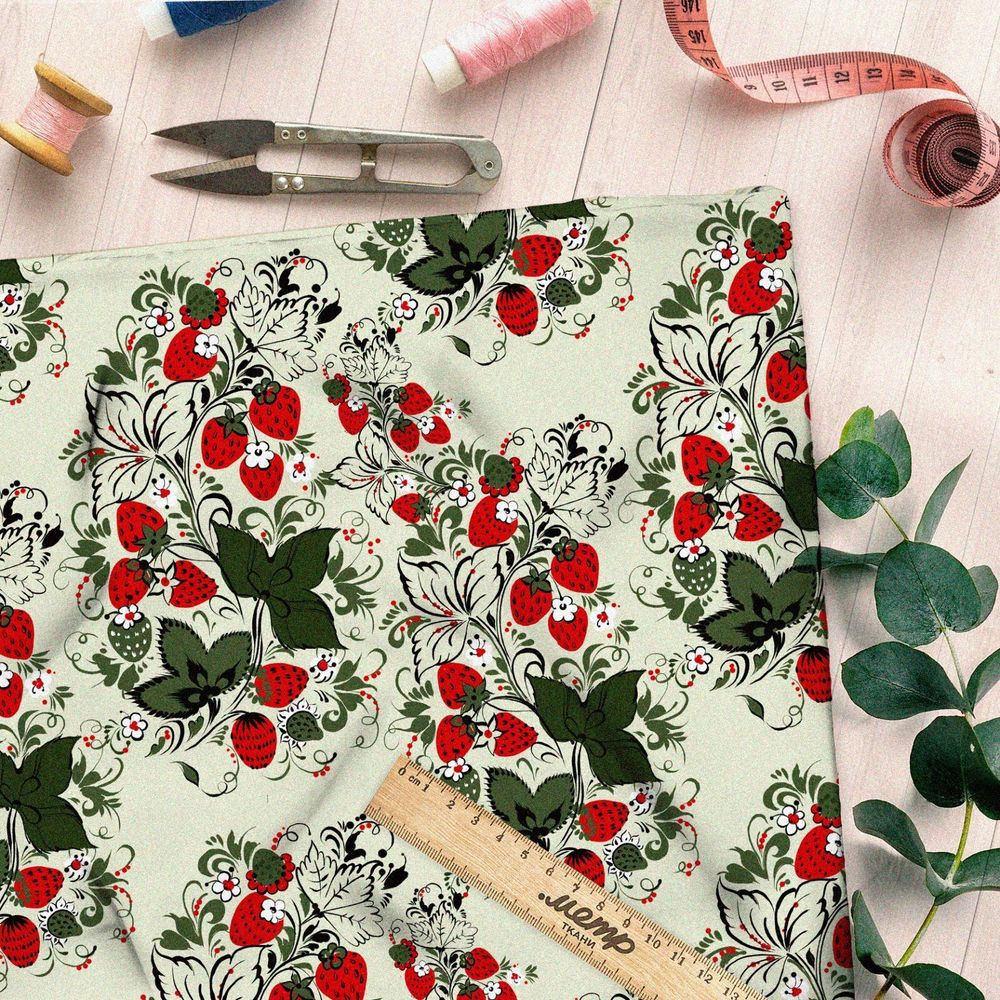 Ткань блэкаут земляника с листьями
