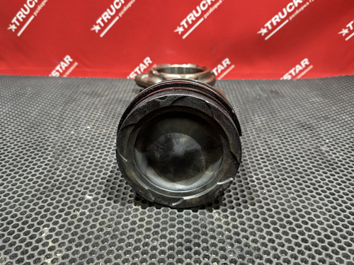 Поршень с шатуном 2019г