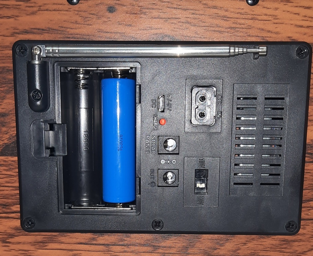 Радиоприемник в стиле ретро +MP3 плеер Raiseng R-2055Bluetooth