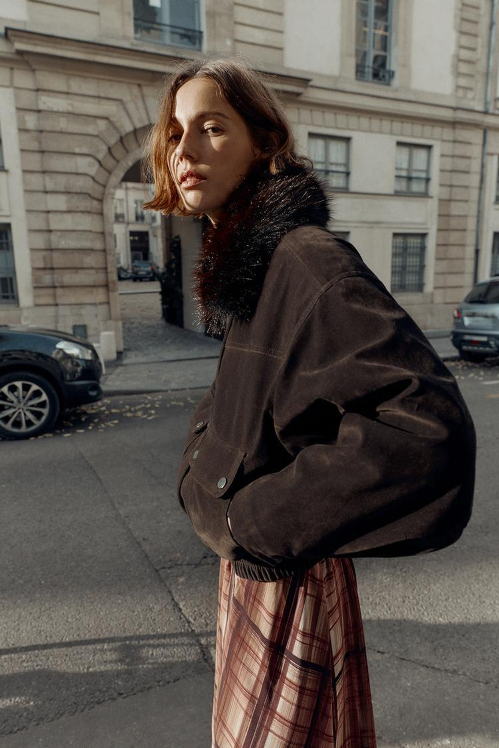 ZARA БОМБЕР ОВЕРСАЙЗ С ОТЛОЖНЫМ ВОРОТНИКОМ ИЗ ИСКУССТВЕННОГО МЕХА, КОРИЧНЕВЫЙ