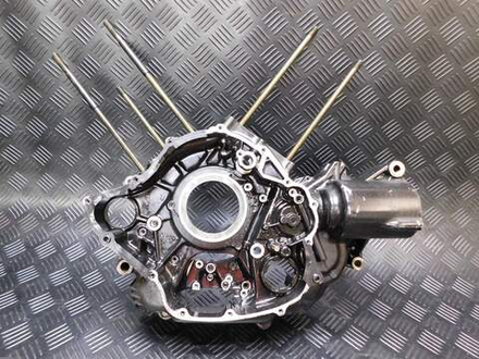 Левая часть картера Yamaha Drag Star XVS1100 Classic VP13J 050752