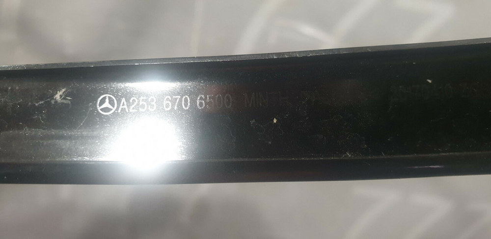 Молдинг стекла заднего левого Mercedes GLC C253 Coupe 16-23 Б/У Оригинал A2536706500